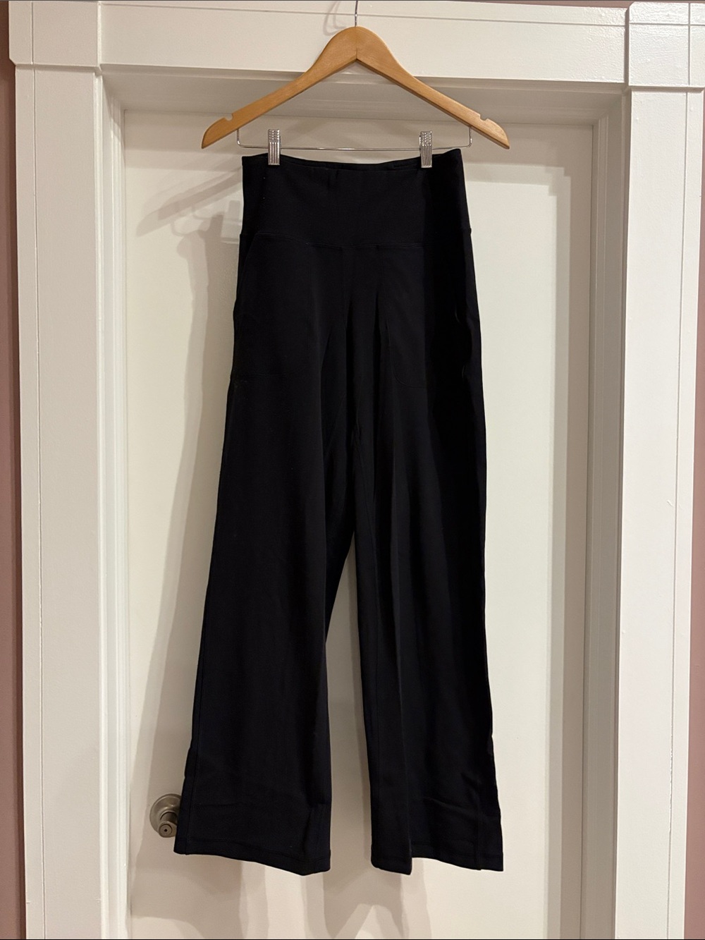 Lululemon Black Wide-Leg High-Waist Pants with Pockets! Size 6